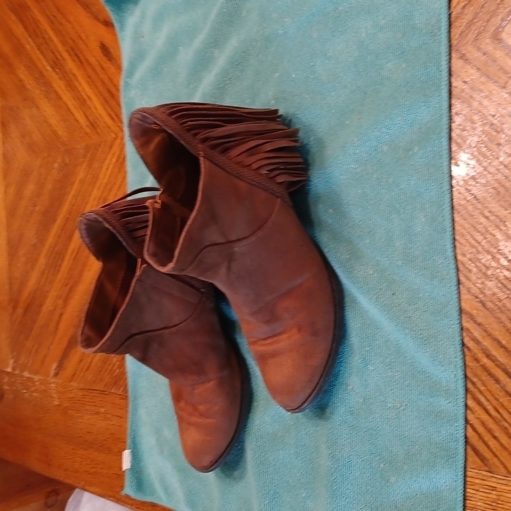 FADED GLORY FAUX SUEDE SOUTHWEST ANKLE BOOTS